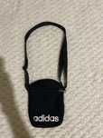 Сумка Adidas.