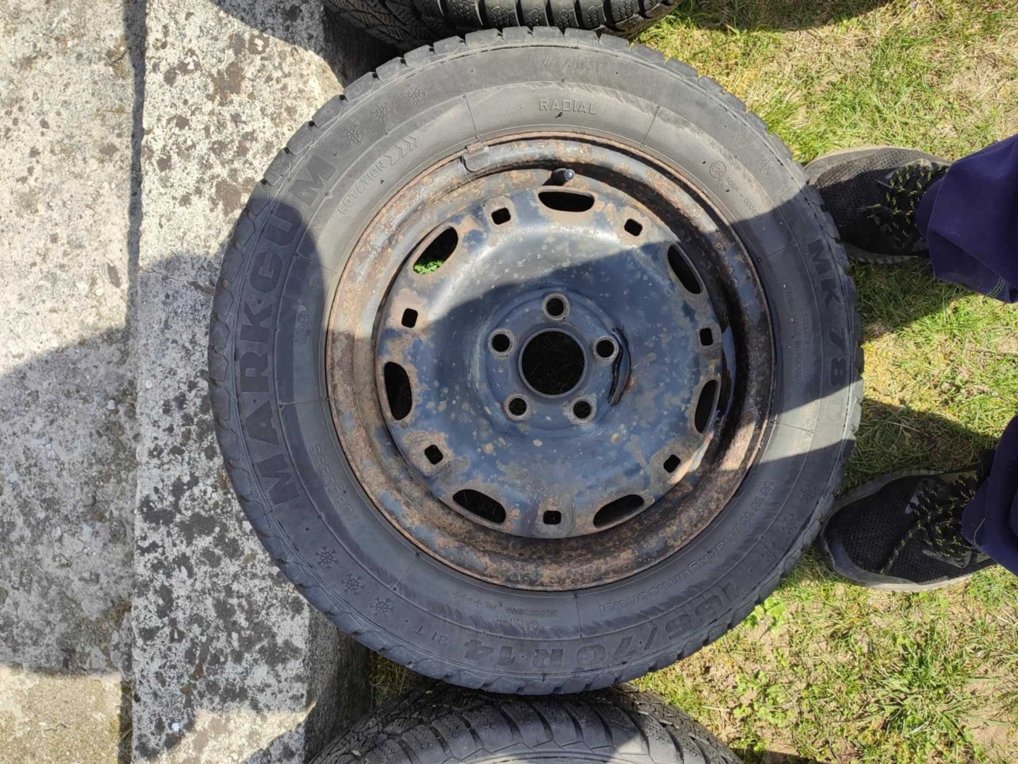Opony zimowe 165/70 R14 + felgi stalowe + kołpaki
