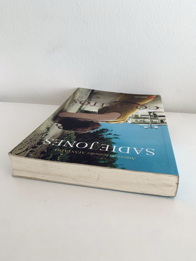 Livro Conflitos de Sadie Jones