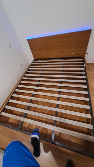 Cama de casal 200 x 150