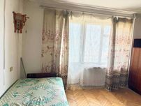 Продаж 1км квартири район 8-9 школа
