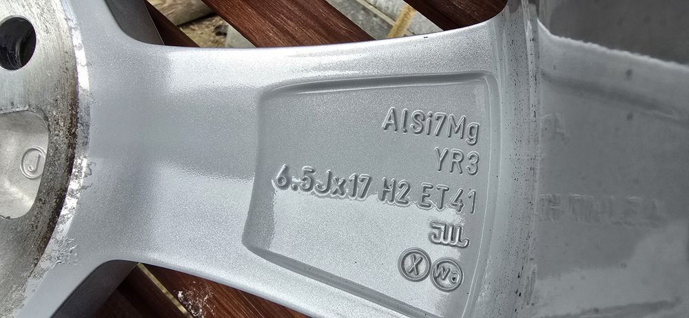 Koła Zimowe Skoda SuperB Audi Vw Seat 5x112 R17 ET41 57.1