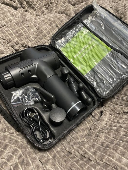 Масажор на акамуляторі  УЦІНКА  немає одниєї насадки