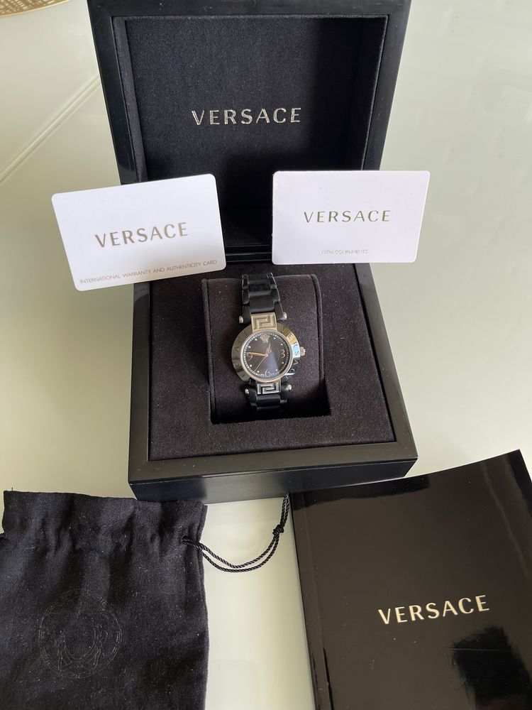 Годинник Versace жіночі часи оригінальні