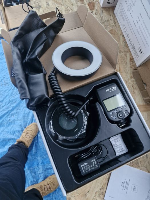 Lampa błyskowa pierścieniowa Godox MF-R