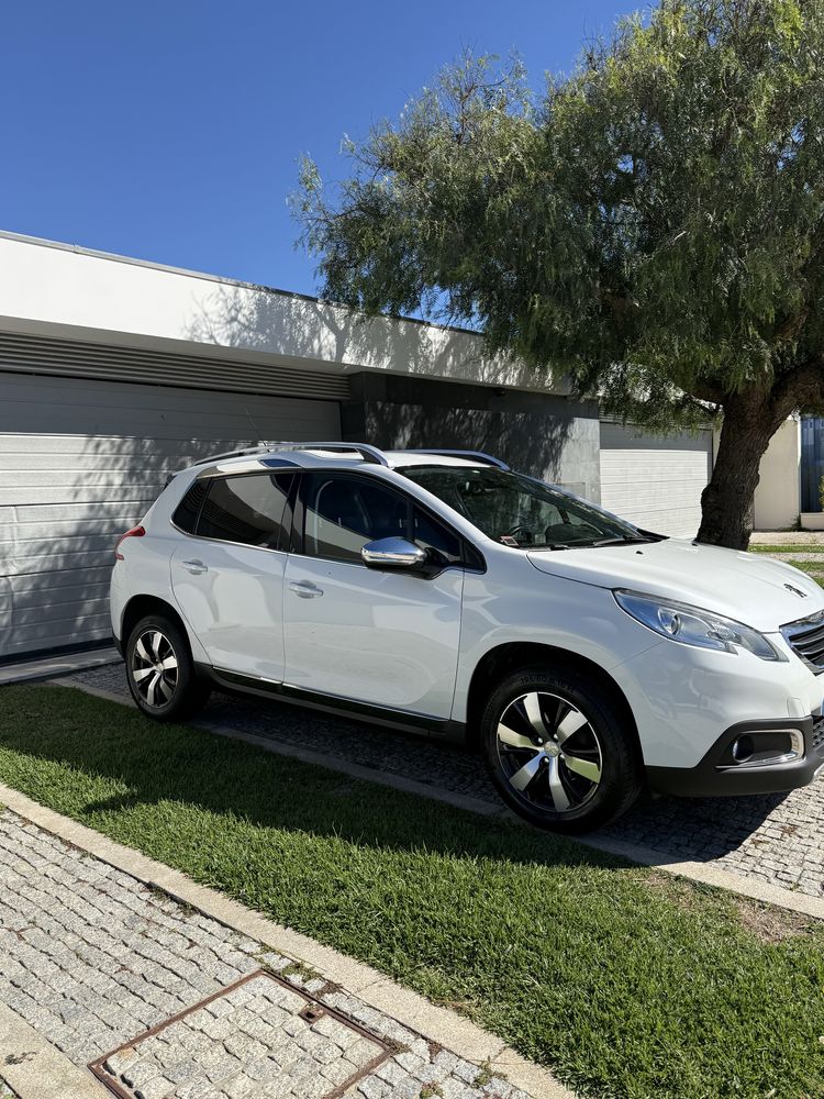 PEUGEOT 2008 - Versão ALLURE