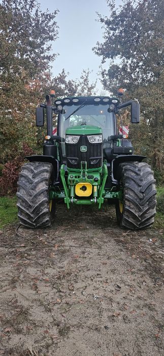 Jonh deere 6215R