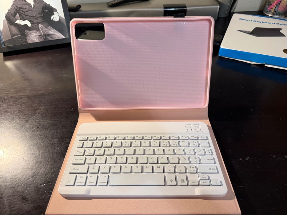 Capa para tablet 11’’ + teclado e rato wireless
