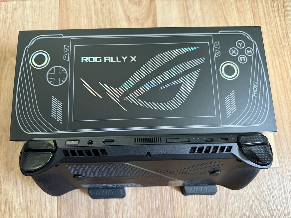 Портативна ігрова консоль Asus ROG Ally X 2024 1ТБ