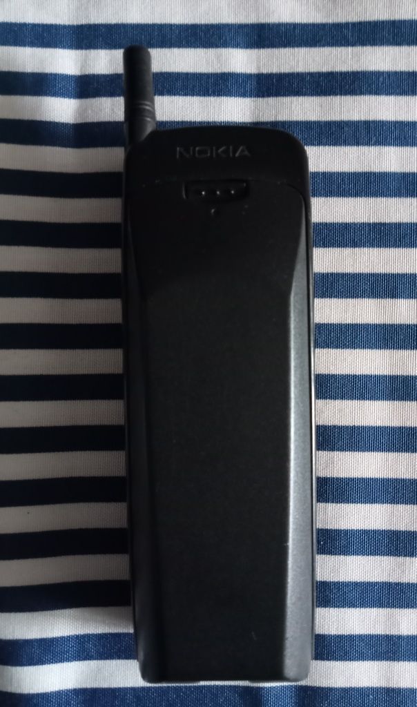 Kultowa Nokia 3110 z oryginalną ładowarką i baterią.