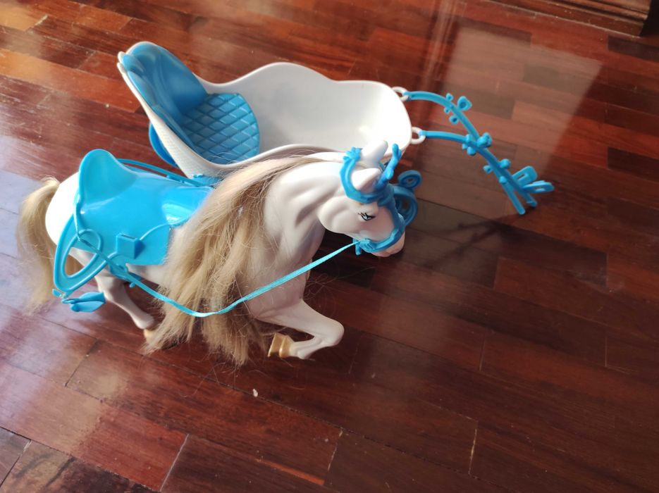 Carruagem mais cavalo Barbie