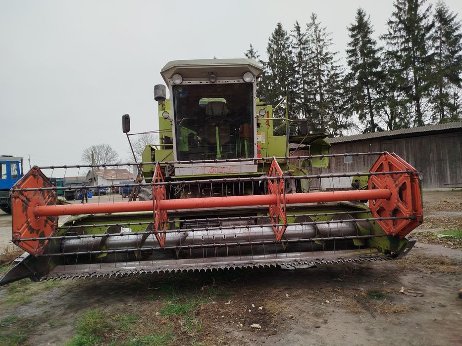 Комбайн Claas Dominator 85
