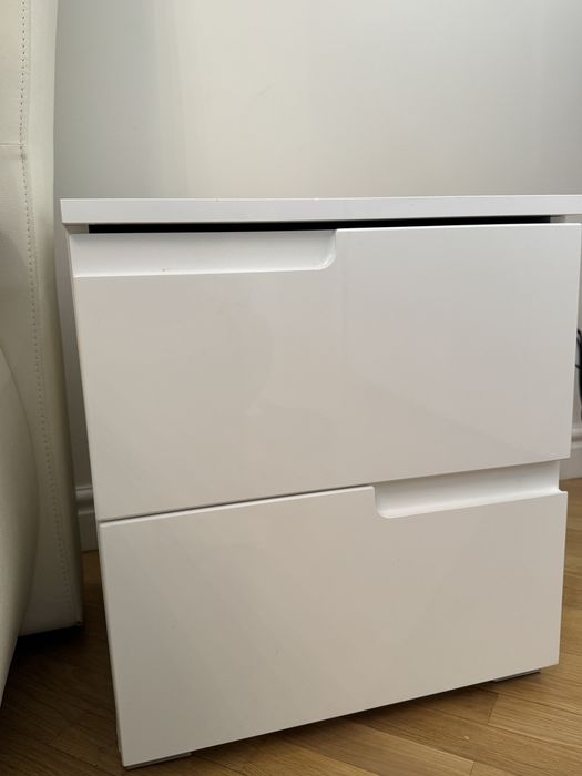 Тумба приліжкова комод