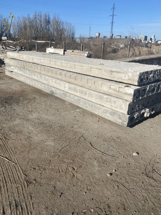 Кирпичь б/у красный плиты перекрытия,дорожные