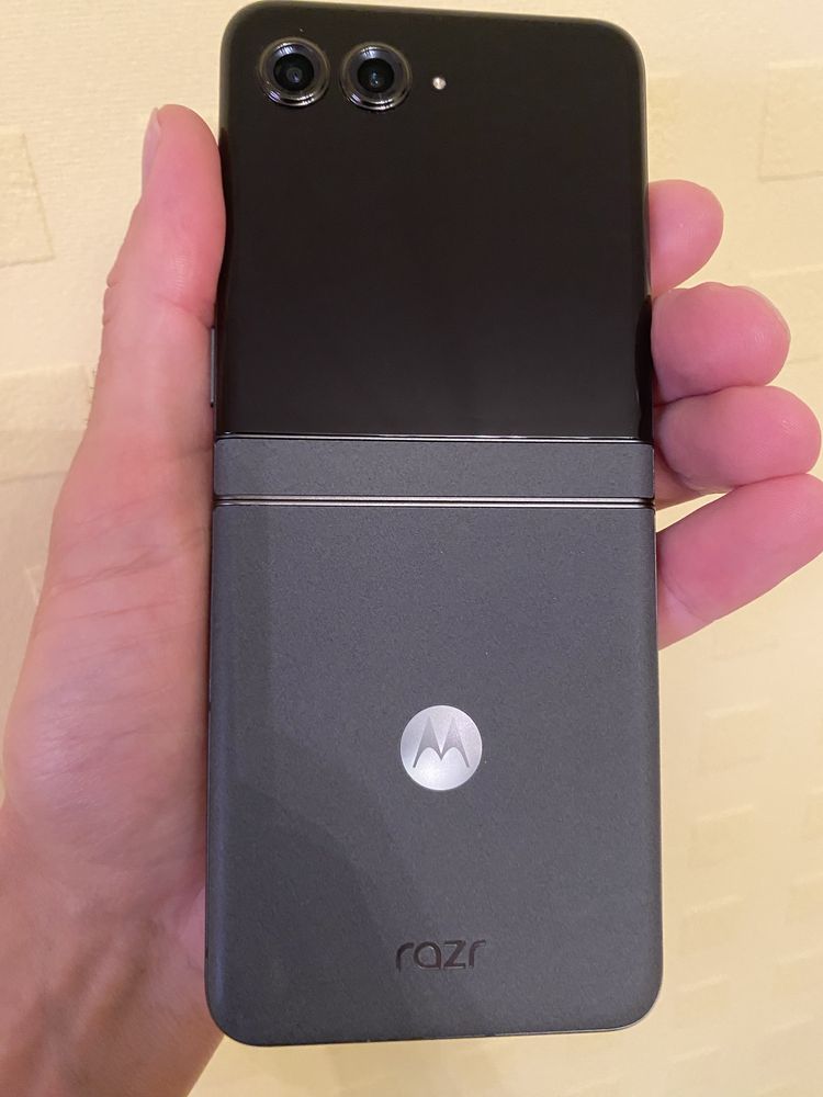 Motorola RAZR 2024 8/256Gb