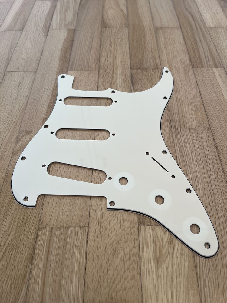 pickguard fender stratocaster cream