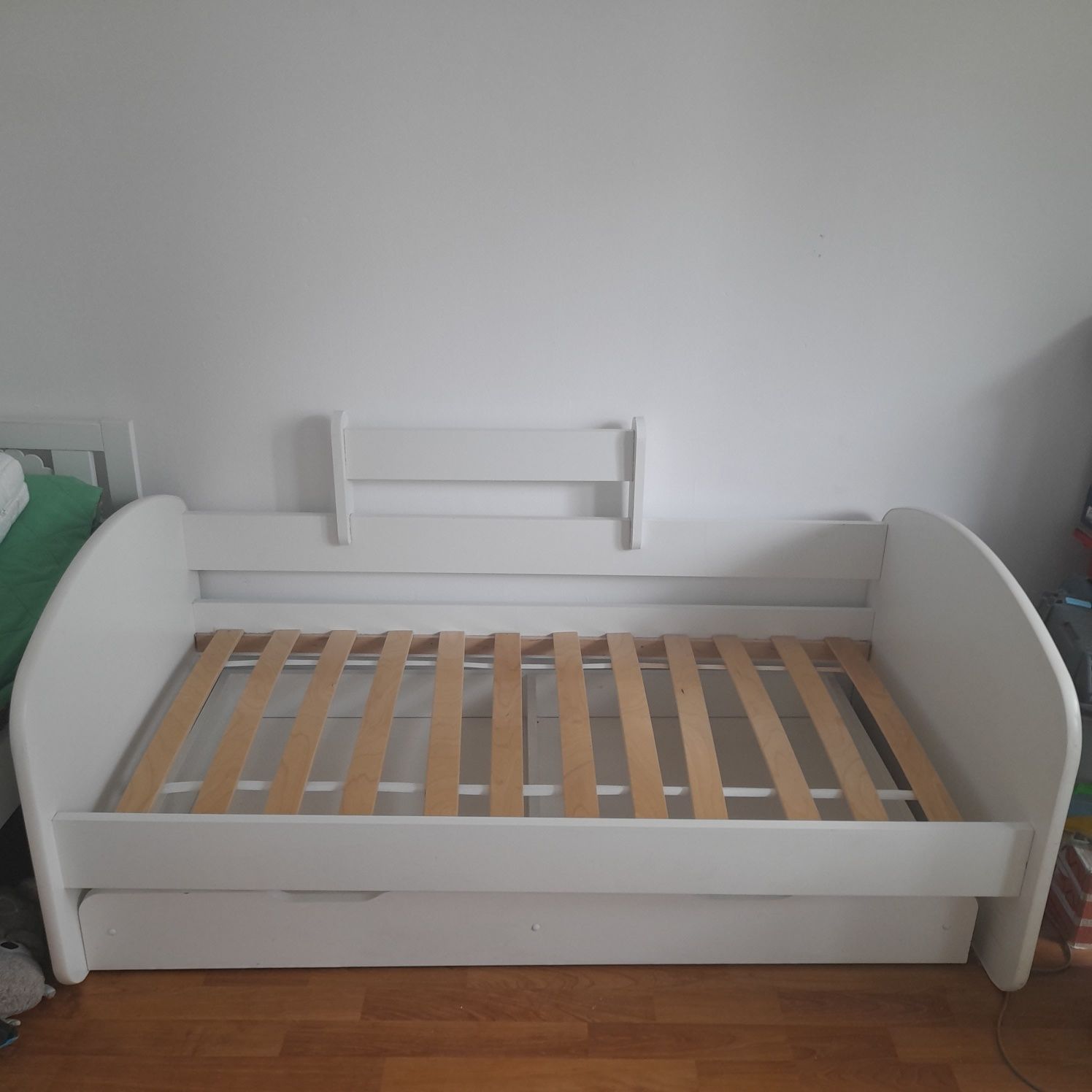 Łóżeczko dziecięce +materac 140x70