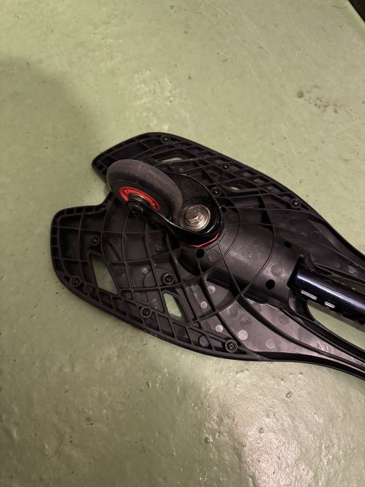 Skate street surfing