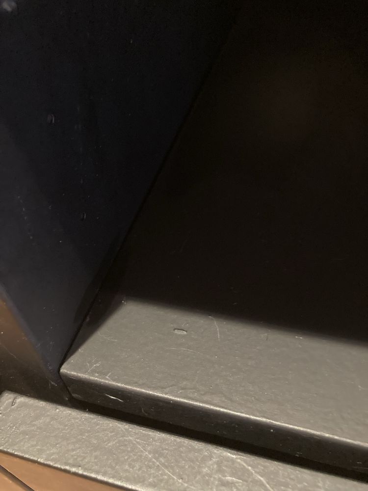 Aparador BESTA IKEA com portas