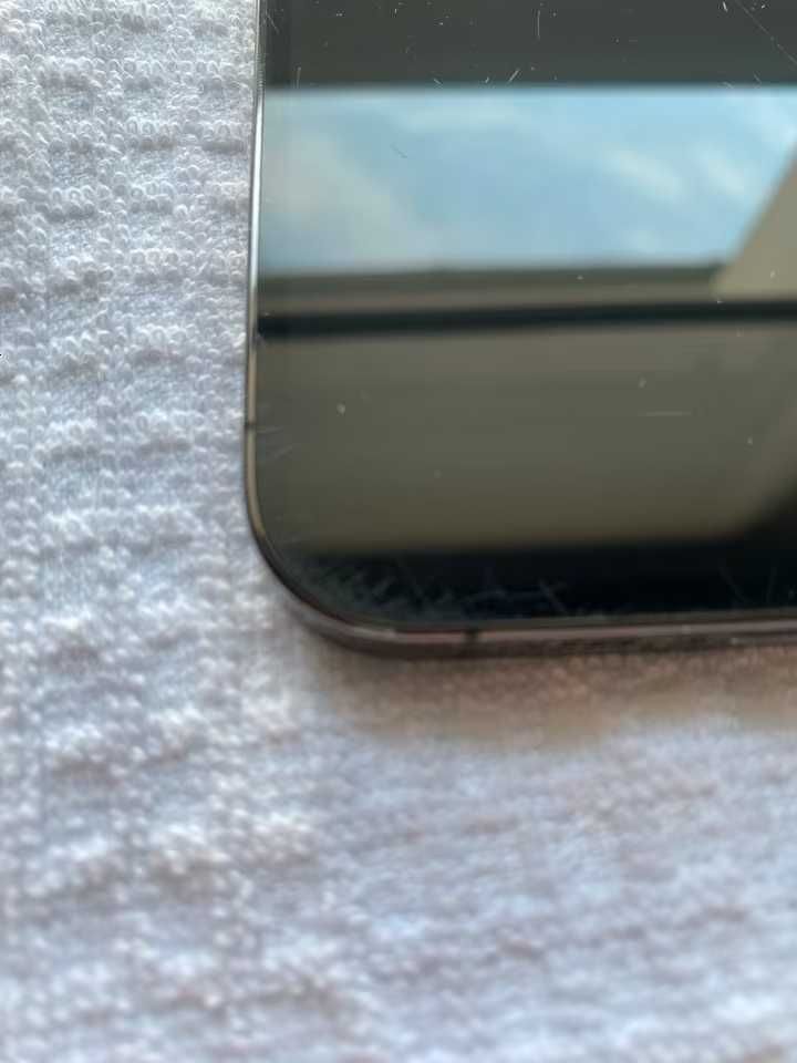 Sprzedaję iPhone 13 Pro Max mojego syna. Oryginalny - bateria 87% 256