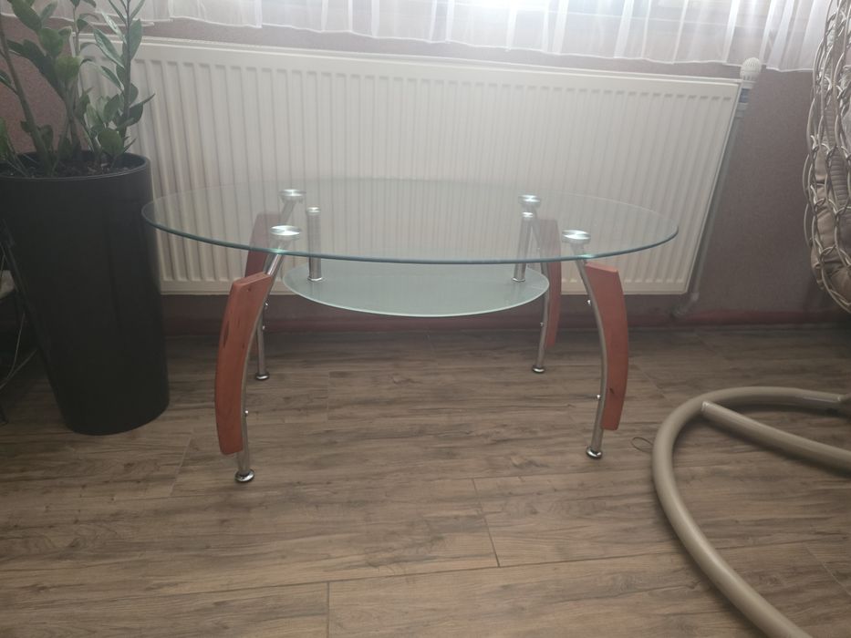 Столик журнальний скло