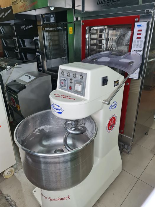 Тестомесильная машина Тістомішалка  Тiстомiс Diosna Sp80 с Германии