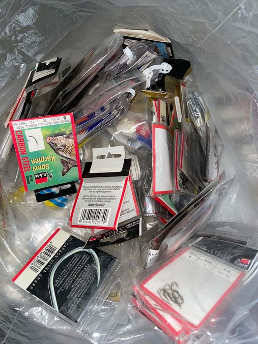 Vários utensílios para pesca