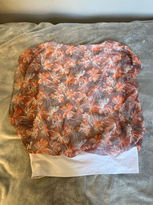 Bluzka typu bombka z krótkim rękawem