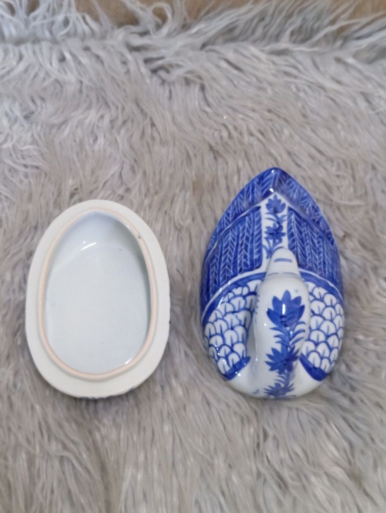 Ceramiczne puzderko w kształcie kaczki
