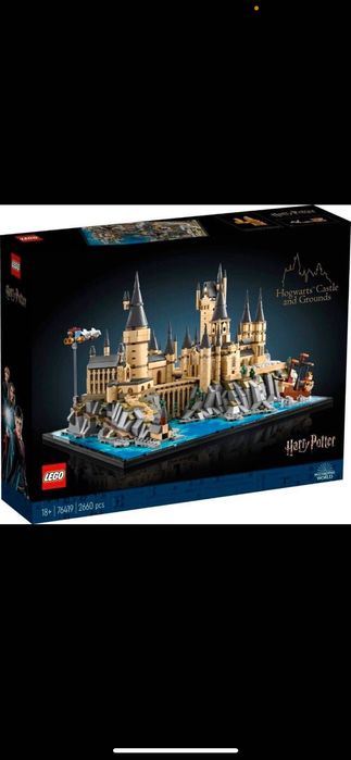 O Castelo e os Campos de Hogwarts No. 76419