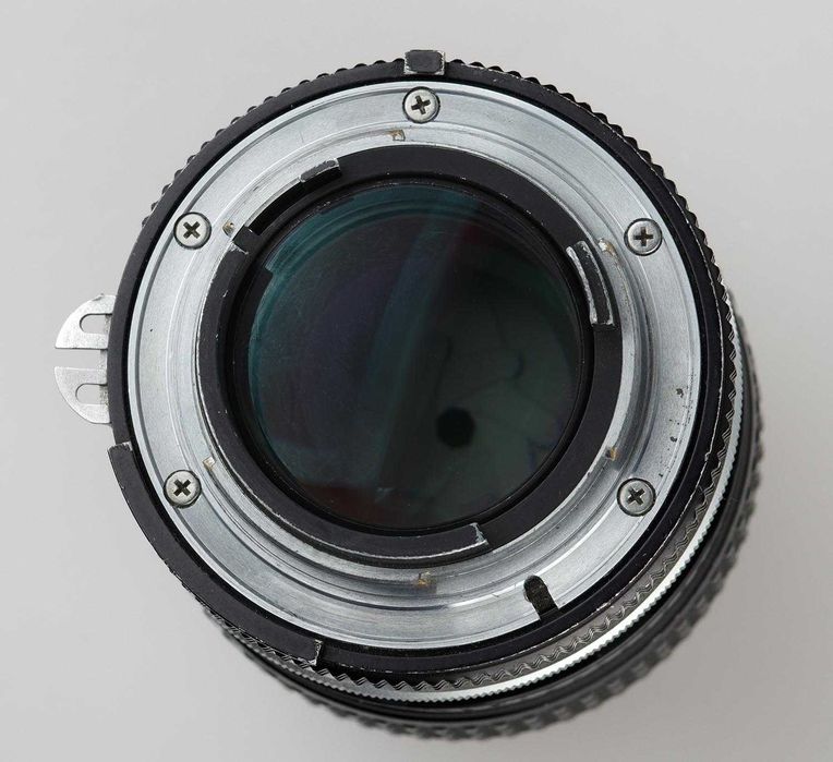 NIKKOR 105/2,5 Ai чудовий мануальний портретник від Nikon