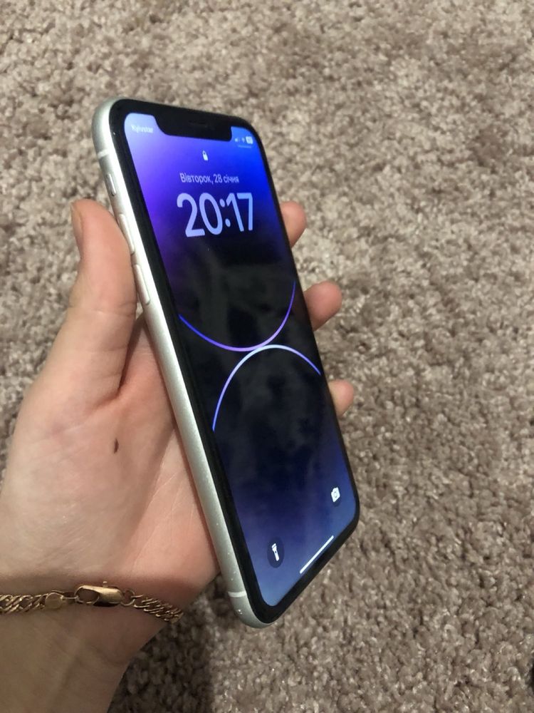 iPhone xr 64 гб чохли+зарядка+захисне скло