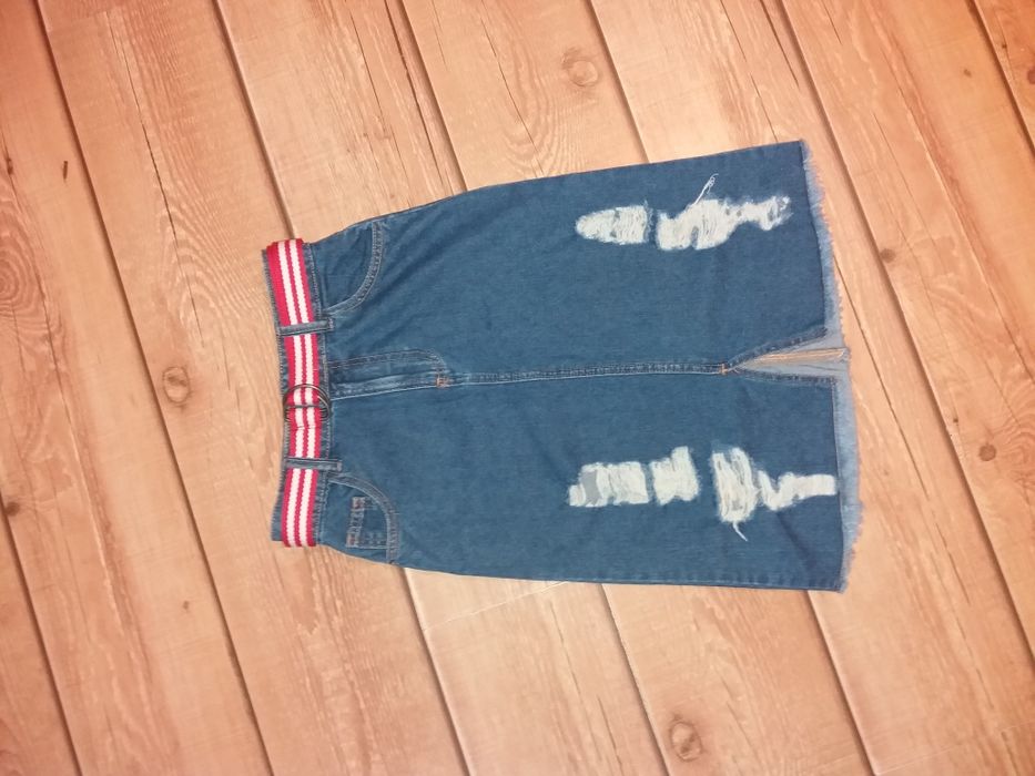 Spódniczka jeansowa reserved jak nowa w rozmiarze 146