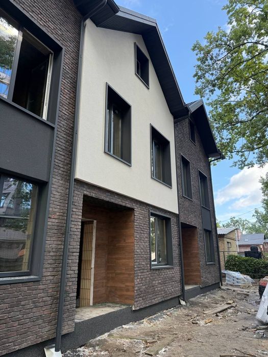 Таунхаус триповерхрвий Ірпінь Центр Розтермінування Центральні комунік