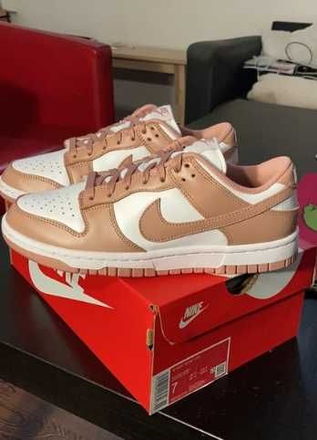 Nike Dunk Low Rose Whisper (Women's) 38.5