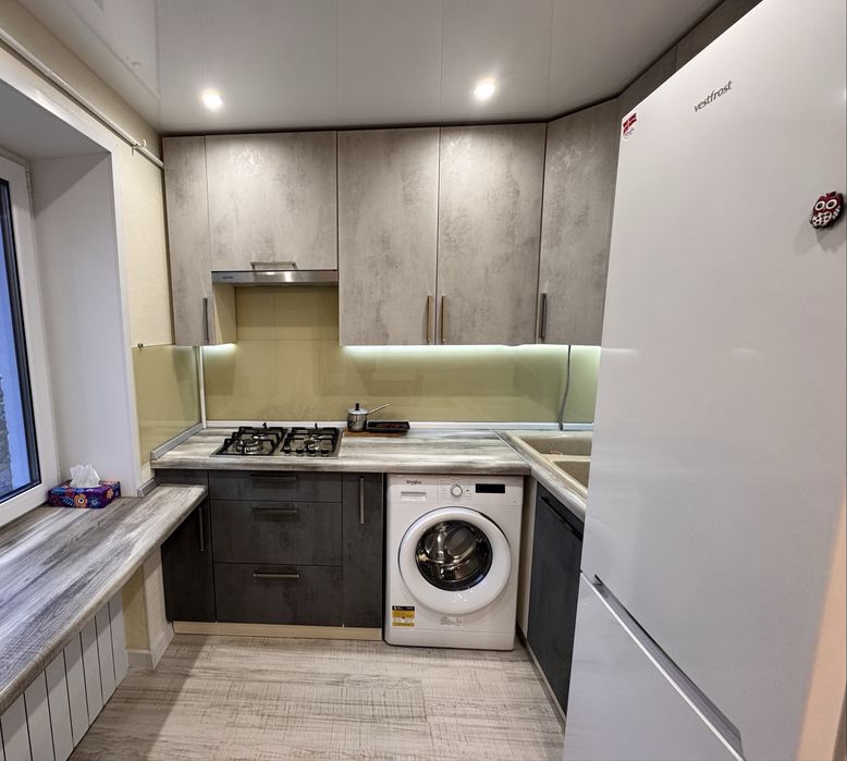 Продаж сучасної 3к.квартири після ремонту ,з видом на Соборну площу !