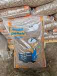 Pellet sosnowy kolor Cappuccino granulacja 6 mm z Cert. Din Plus A1