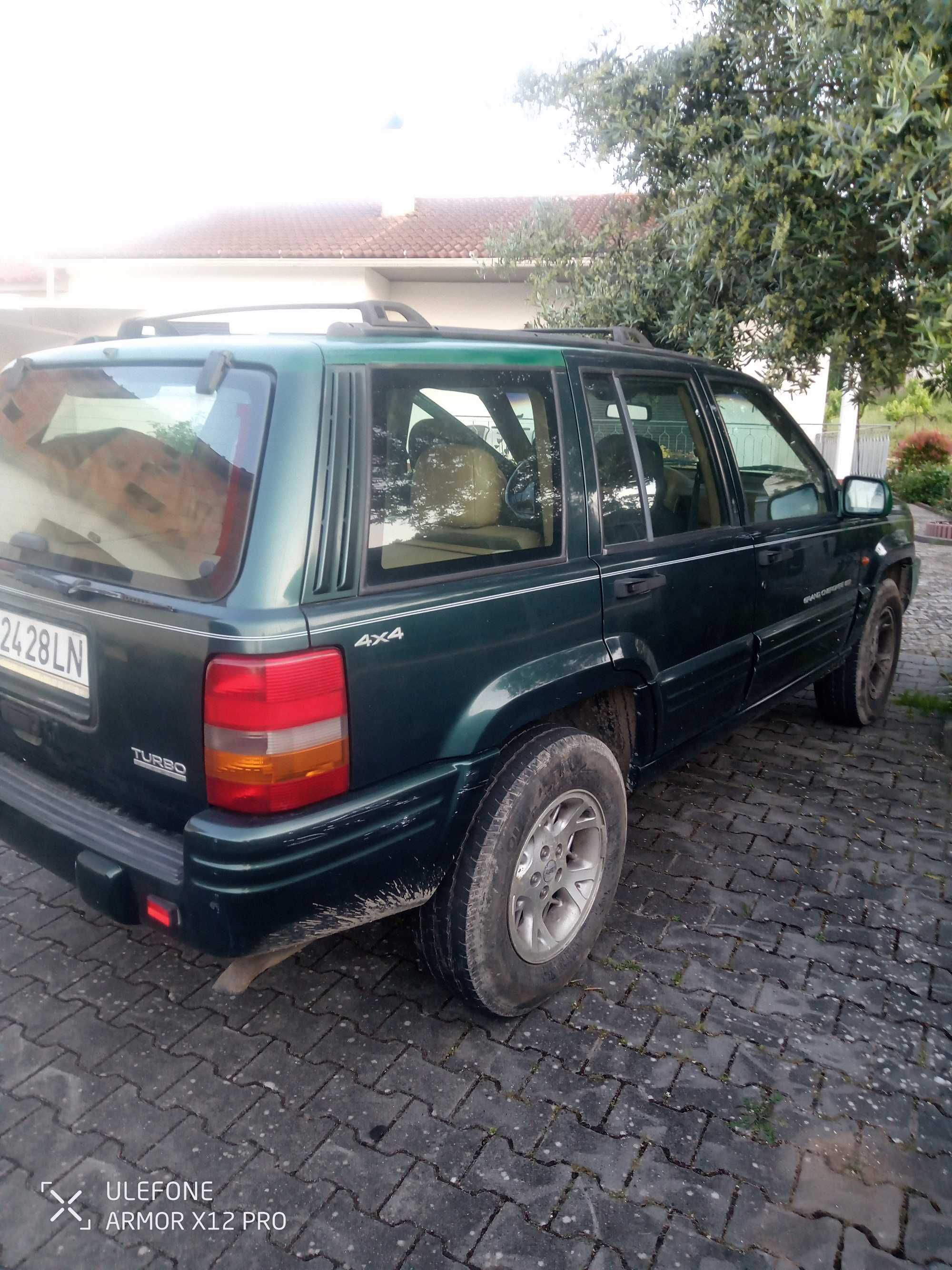Jeep Cherokee  2.5 troca mota 4