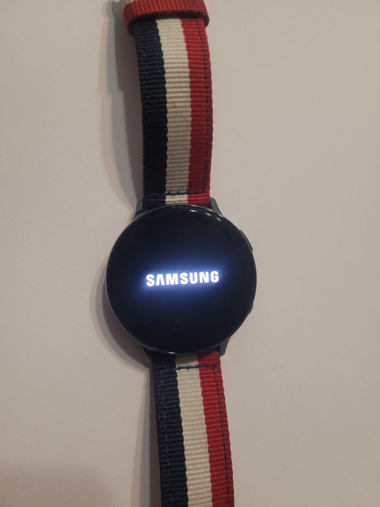 Samsung galaxy active 2 smartwatch