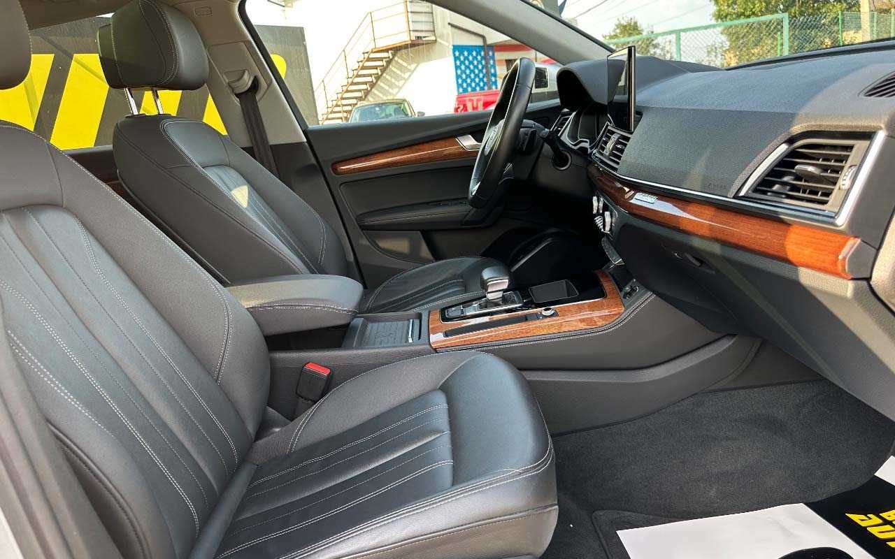 Audi Q5 awd 2020