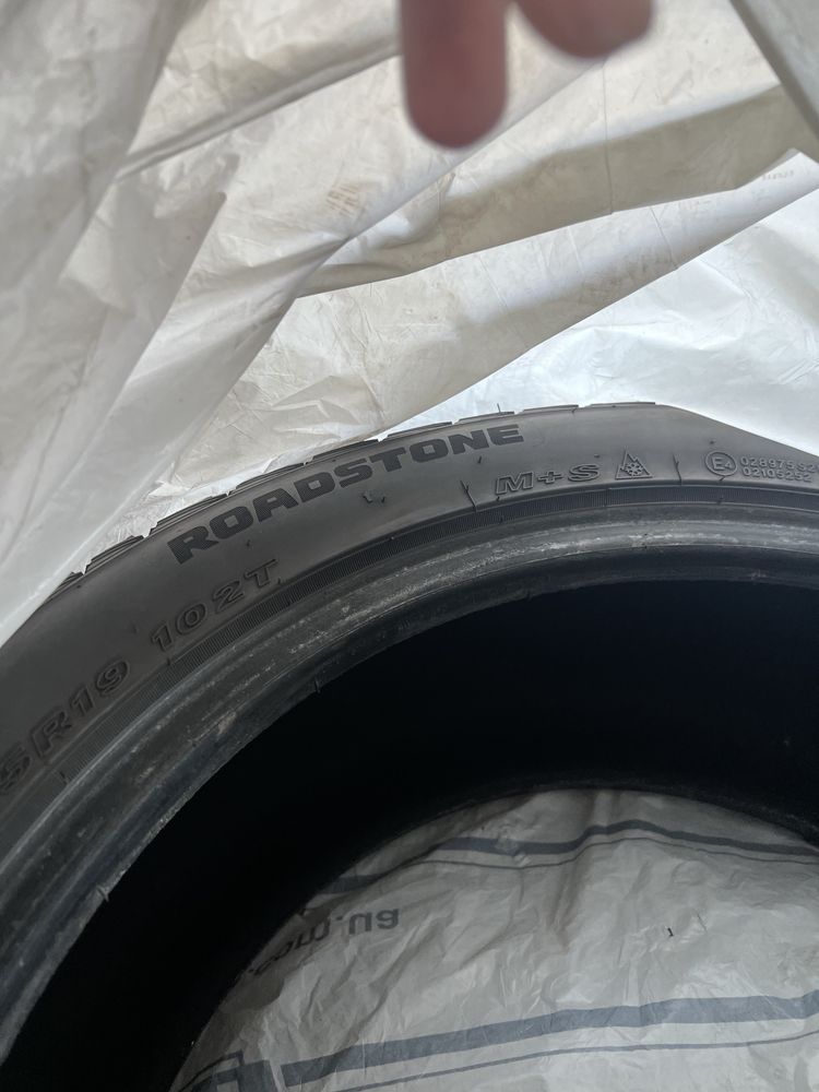 Roadstone winguard ice pluse r19 245 45