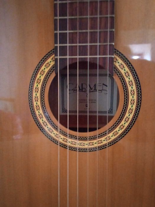 Vende se violão em bom estado