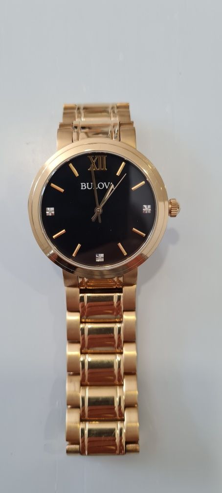 Relógio Bulova dourado