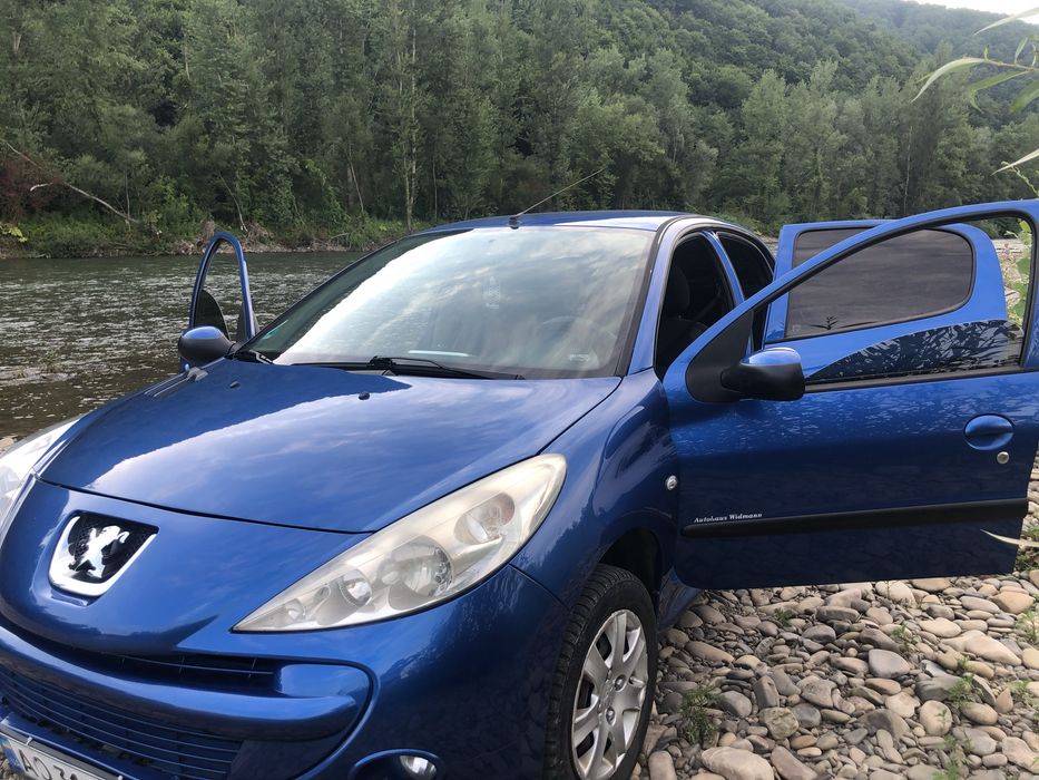 Продам  Пежо 206+