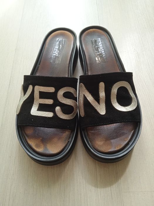 Шльопанці жіночі шкіряні 39 розмір