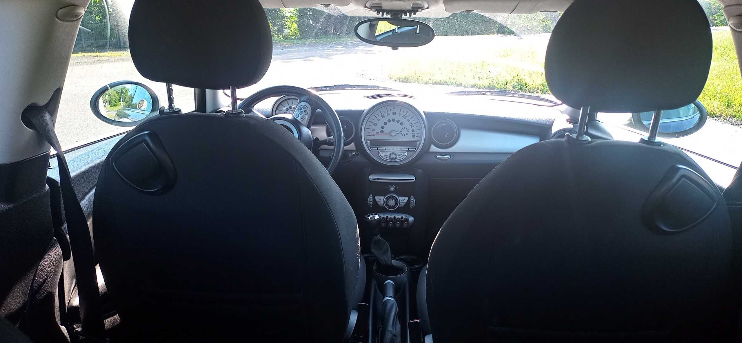 Mini Cooper 1.6 benzyna