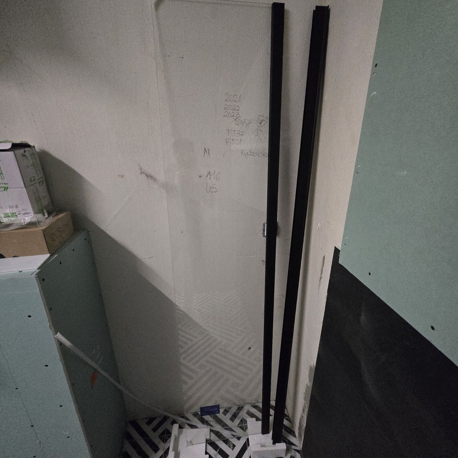 Nowa, Nieużywana Ścianka prysznicowa DEANTE KERRIA PLUS 50cm czarny