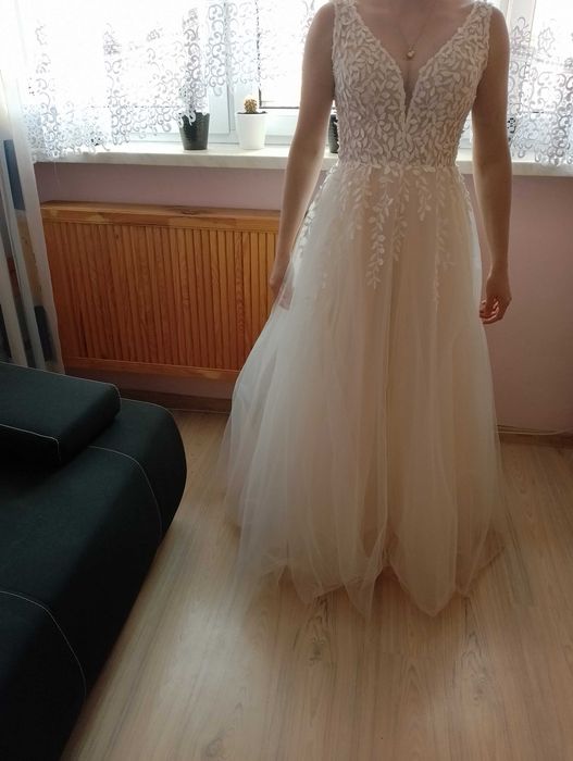 Suknia Ślubna - BRZOSKWINIOWA,  moty LIŚCIA