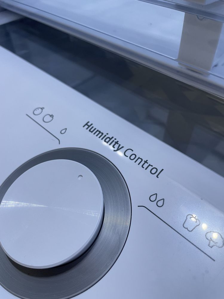 Холодильник SAMSUNG RB38T605CWW двохкамерний, вмісткий, надійний