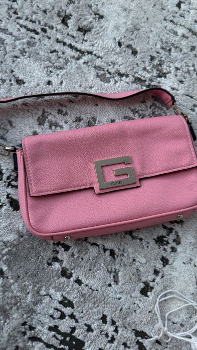Сумка Guess рожева